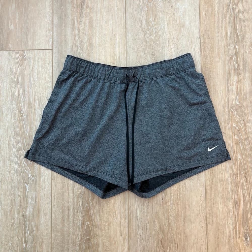 Women’s Nike Dri-FIT Attack Training Shorts